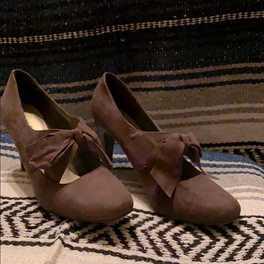 Ann Marino Suede heels